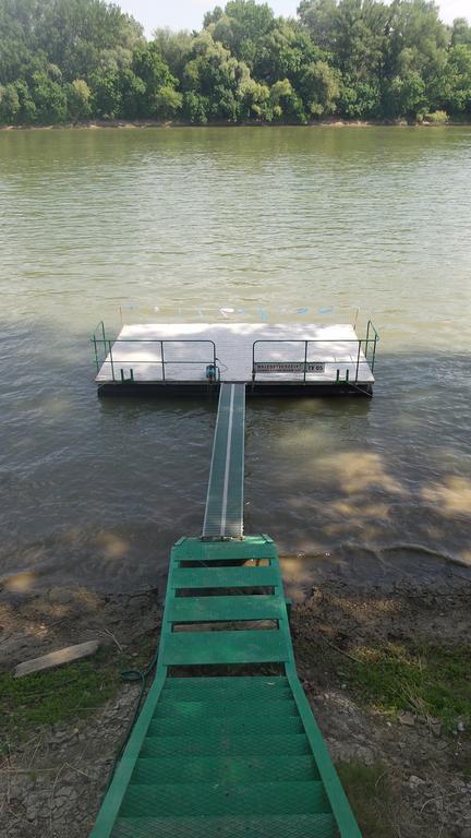 Tiszavirag Nyaralohaz Villa Szeged Luaran gambar