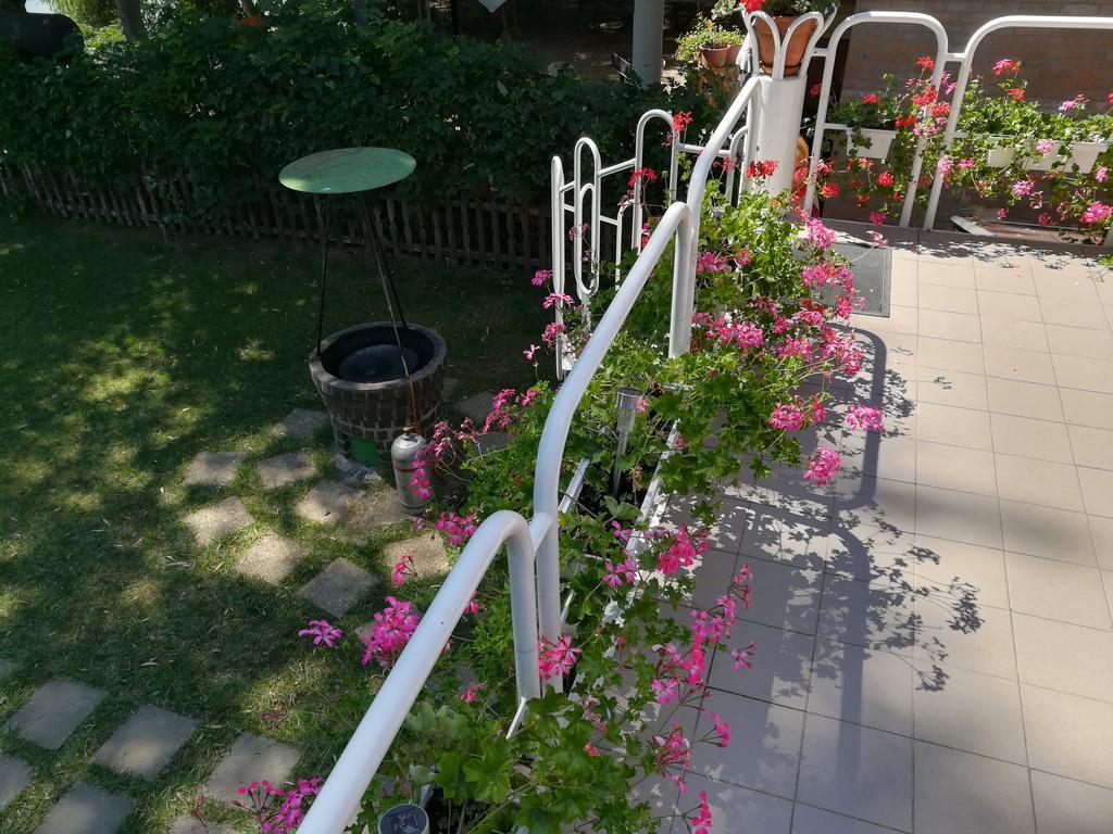 Tiszavirag Nyaralohaz Villa Szeged Luaran gambar