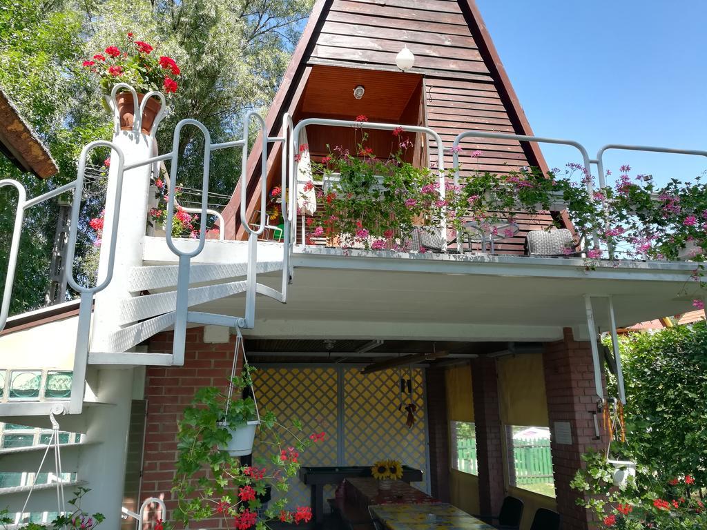 Tiszavirag Nyaralohaz Villa Szeged Luaran gambar